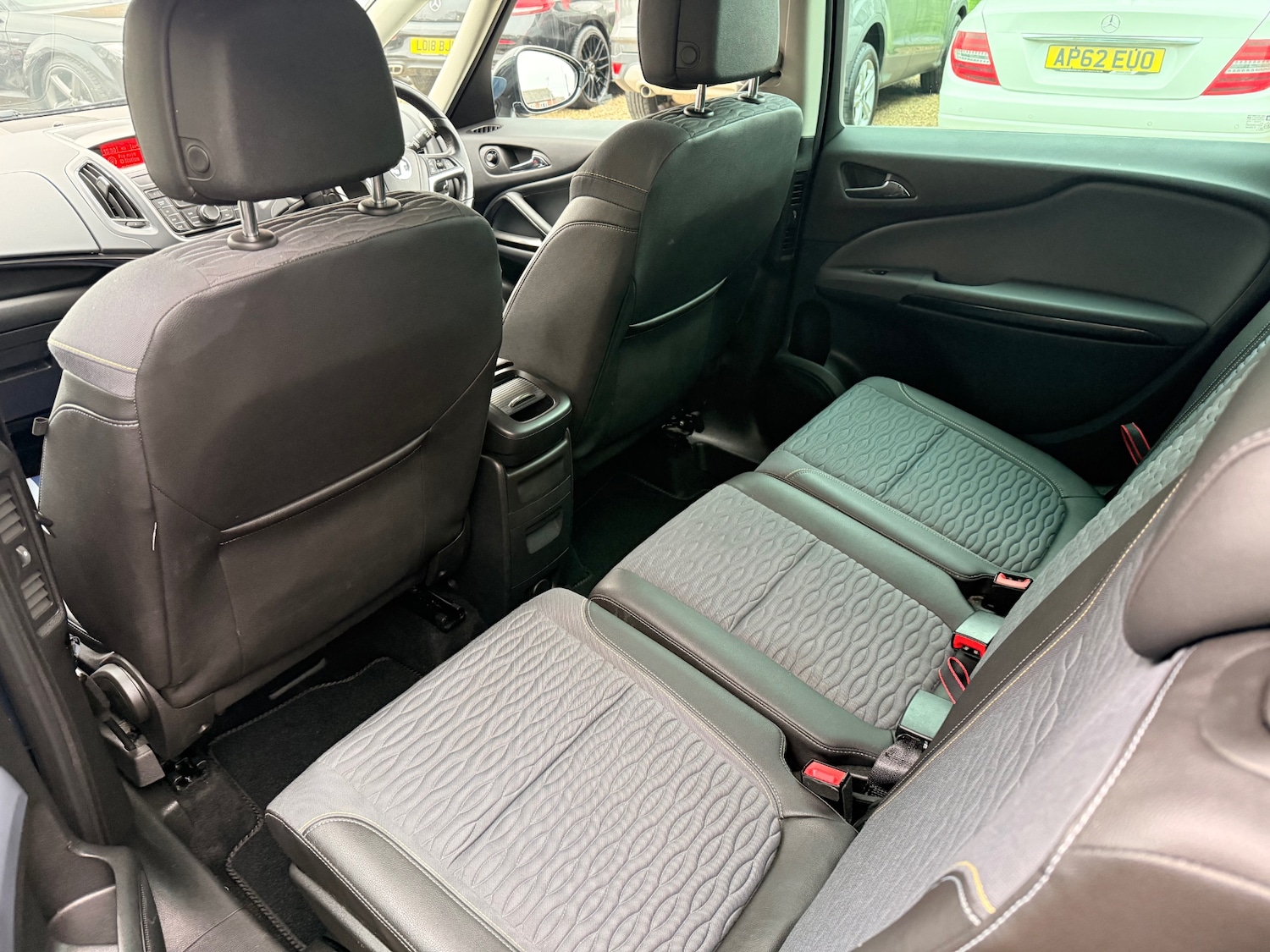 Used Vauxhall Zafira 2014 for sale - 77791191: Photo 9