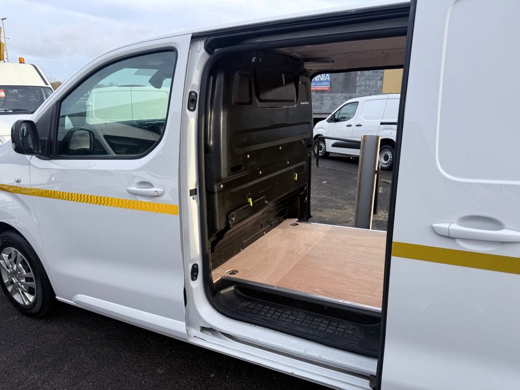 Used Vauxhall Vivaro 2022 for sale - 76783822: Photo 13