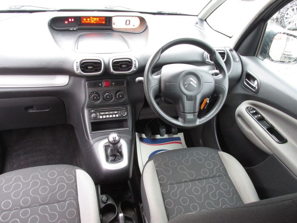 Used Citroen C3 Picasso 2012 for sale - 76934824: Photo 9