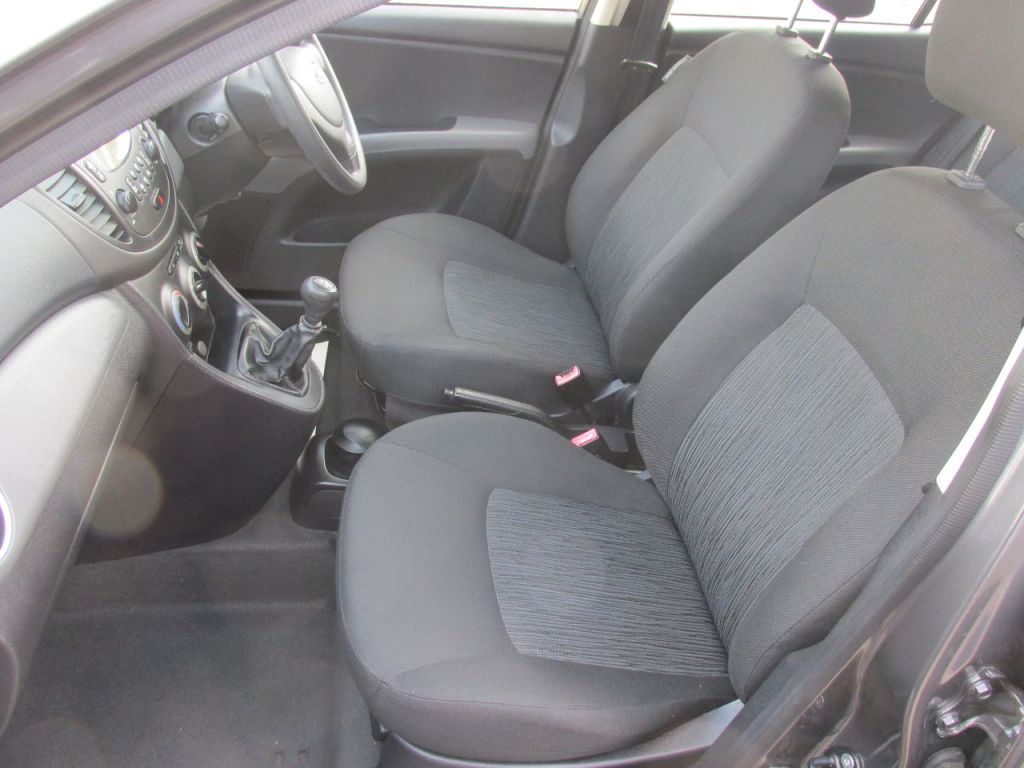Used Hyundai i10 2011 for sale - 76402263: Photo 12