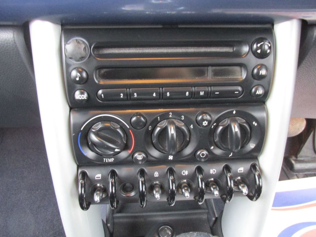 Used MINI Convertible 2007 for sale - 77436153: Photo 15