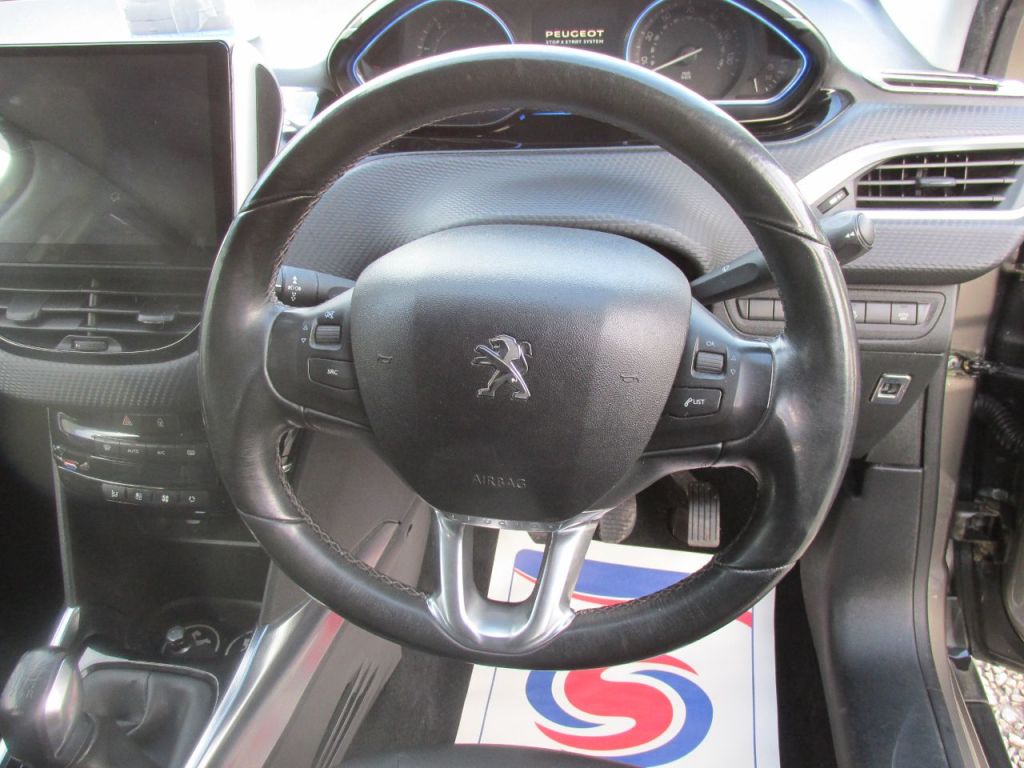 Used Peugeot 2008 2014 for sale - 76904807: Photo 10