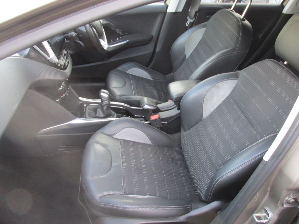 Used Peugeot 2008 2014 for sale - 76904807: Photo 14