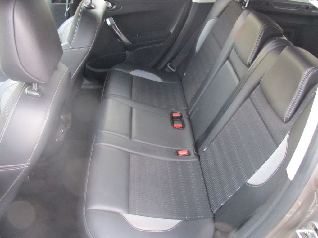 Used Peugeot 2008 2014 for sale - 76904807: Photo 15