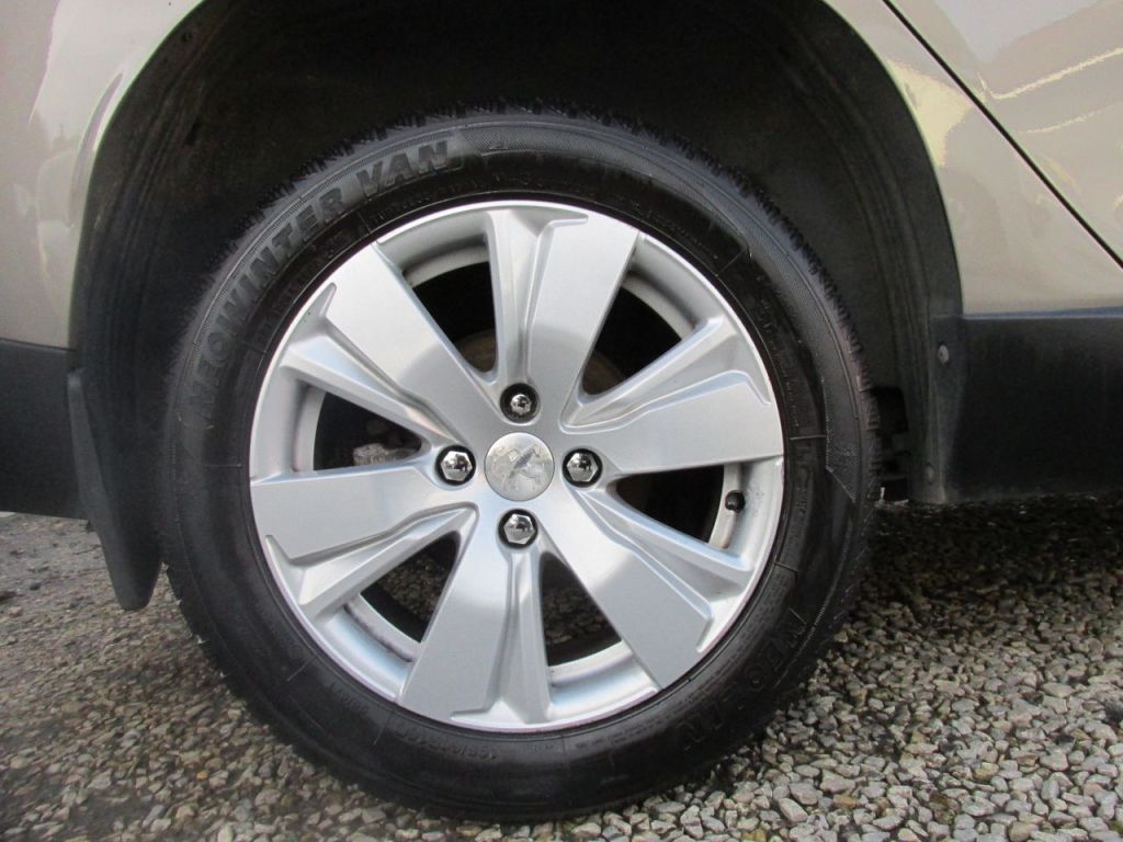 Used Peugeot 2008 2014 for sale - 76904807: Photo 7