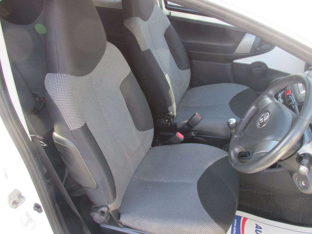 Used Toyota AYGO 2013 for sale - 76080002: Photo 8