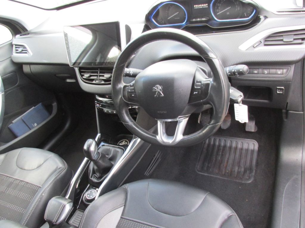 Used Peugeot 2008 2014 for sale - 76616941: Photo 9