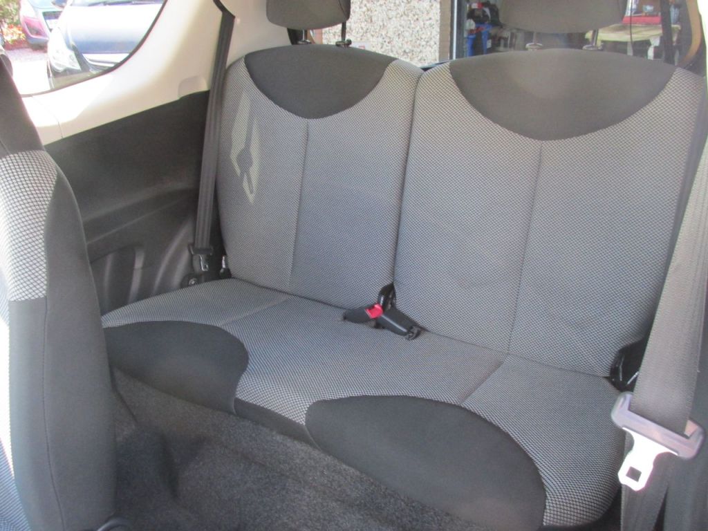 Used Toyota AYGO 2013 for sale - 76934817: Photo 13