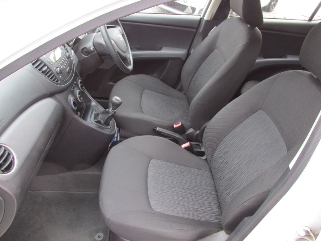 Used Hyundai i10 2011 for sale - 78082187: Photo 13