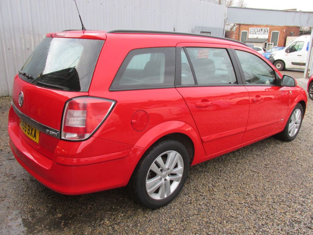 Used Vauxhall Astra 2009 for sale - 77113241: Photo 2