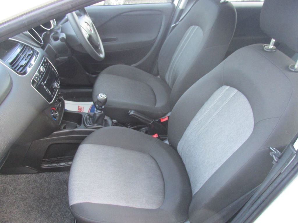 Used Fiat Punto 2016 for sale - 76847957: Photo 13