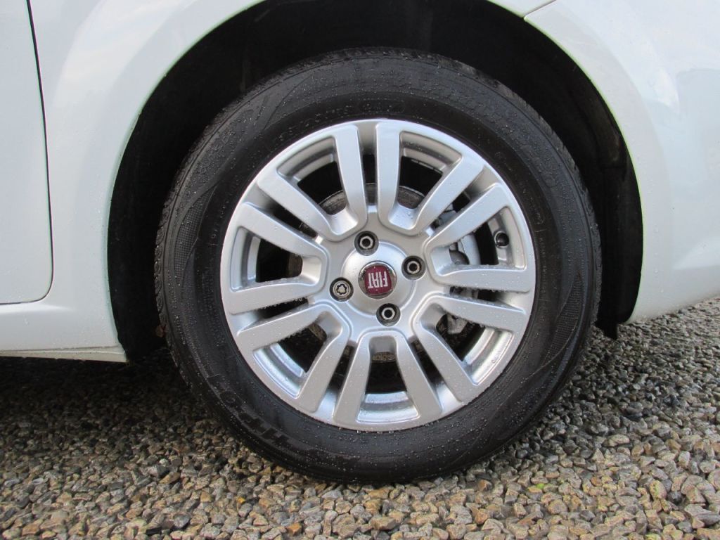 Used Fiat Punto 2016 for sale - 76847957: Photo 7