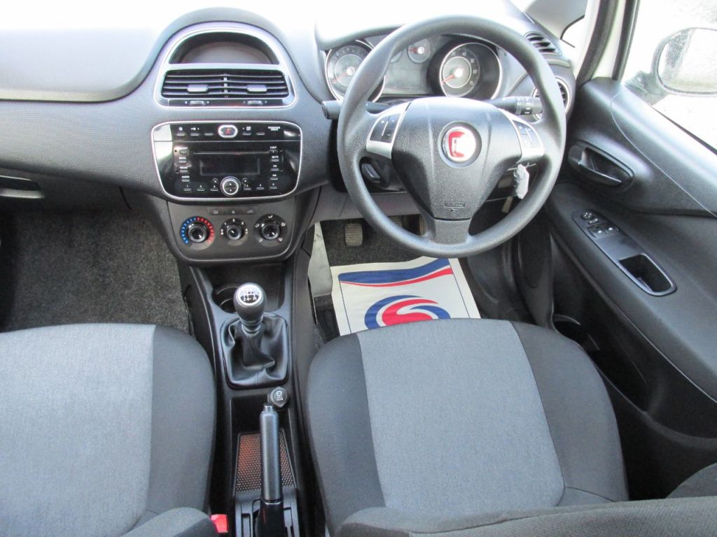 Used Fiat Punto 2016 for sale - 76847957: Photo 9