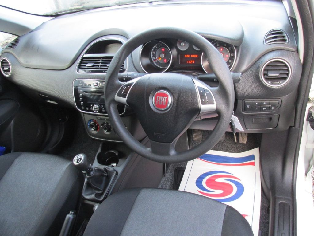 Used Fiat Punto 2016 for sale - 76934845: Photo 10