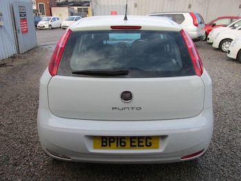 Used Fiat Punto 2016 for sale - 76934845: Photo