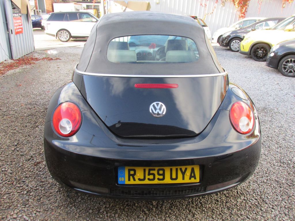 Used Volkswagen Beetle 2010 for sale - 76192942: Photo 3