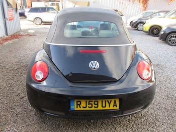 Used Volkswagen Beetle 2010 for sale - 76192942: Photo 3