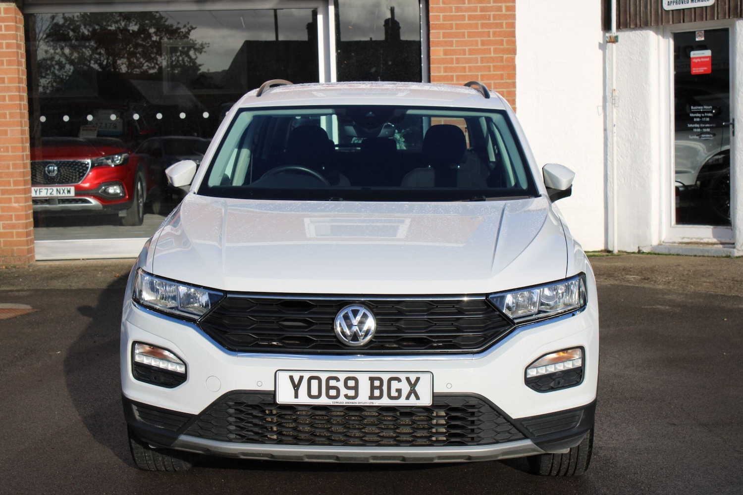 Used Volkswagen T-Roc 2020 for sale - 76645312: Photo 3