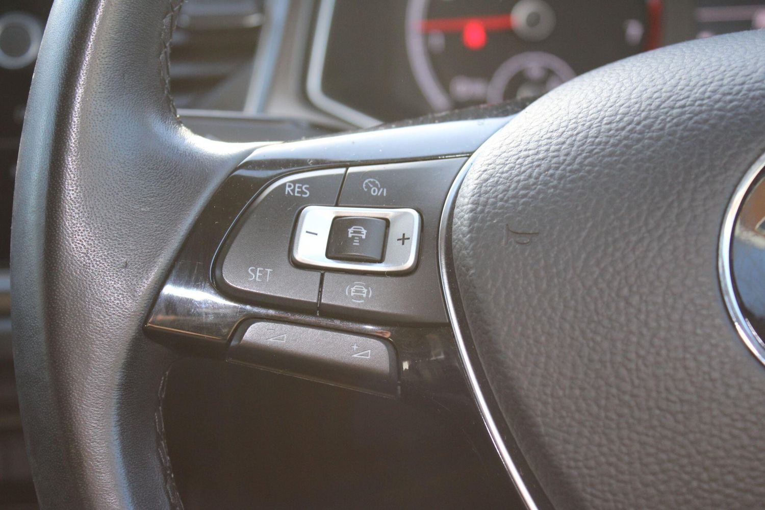 Used Volkswagen T-Roc 2020 for sale - 76645312: Photo 33