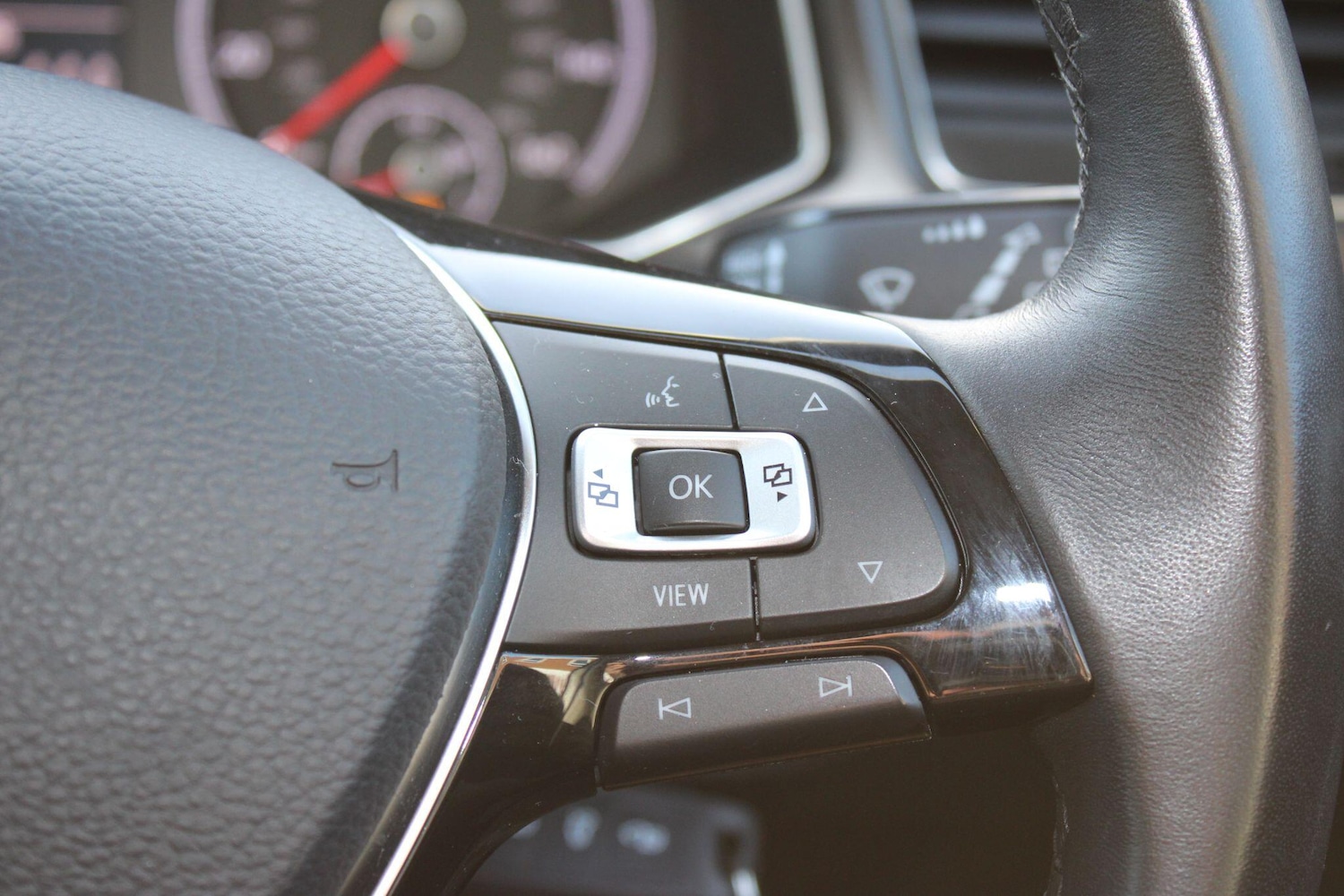 Used Volkswagen T-Roc 2020 for sale - 76645312: Photo 34