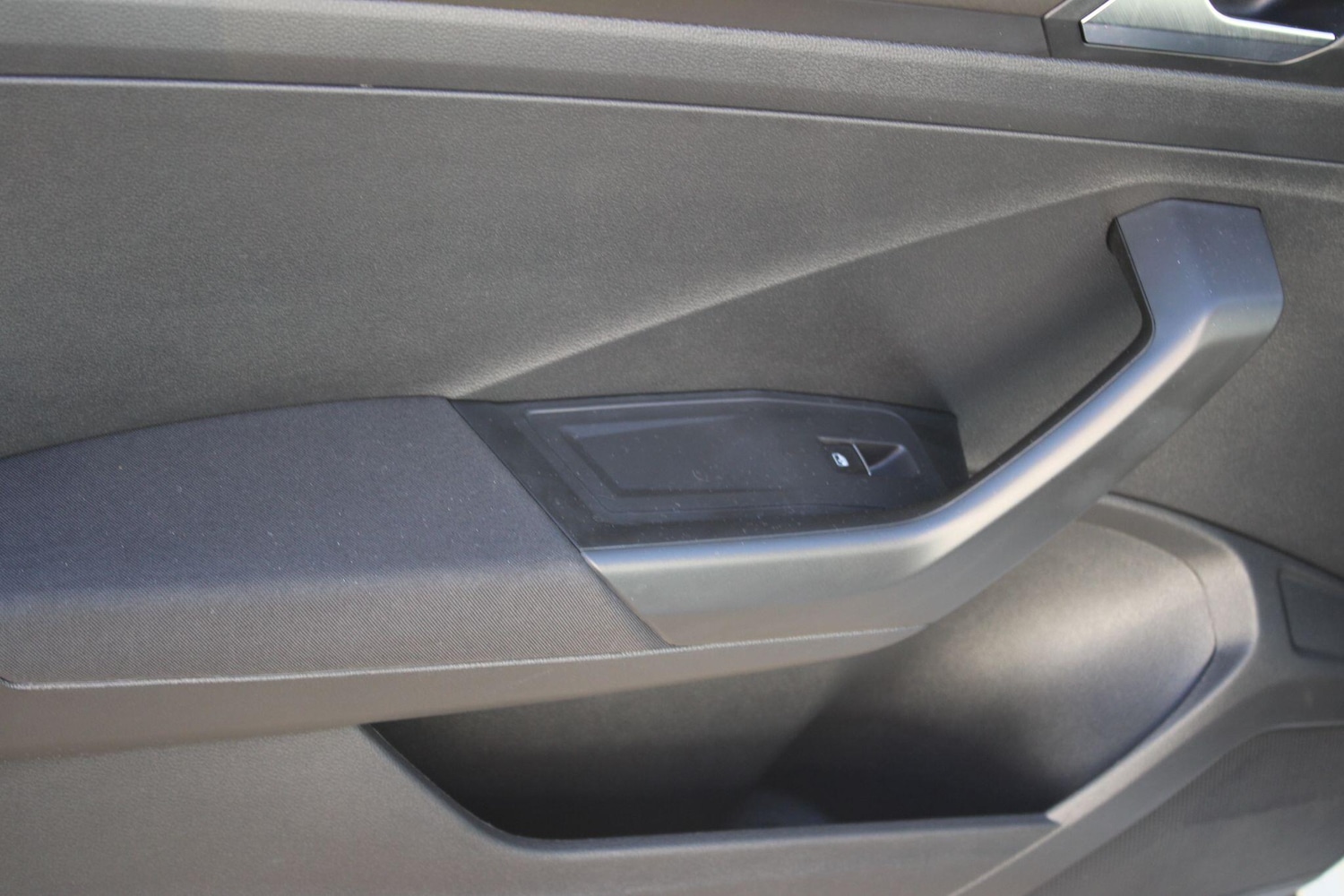 Used Volkswagen T-Roc 2020 for sale - 76645312: Photo 37