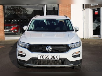 Used Volkswagen T-Roc 2020 for sale - 76645312: Photo