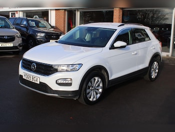 Used Volkswagen T-Roc 2020 for sale - 76645312: Photo