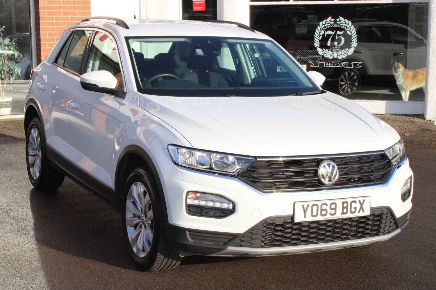Used Volkswagen T-Roc 2020 for sale - 76645312: Photo 6