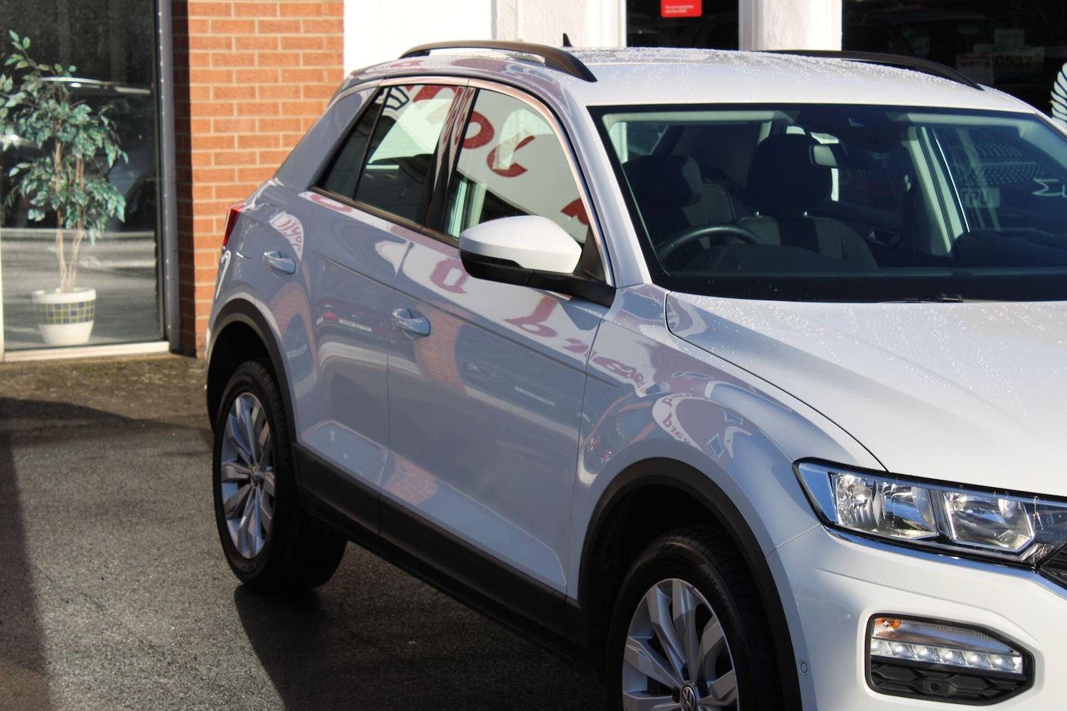 Used Volkswagen T-Roc 2020 for sale - 76645312: Photo 9