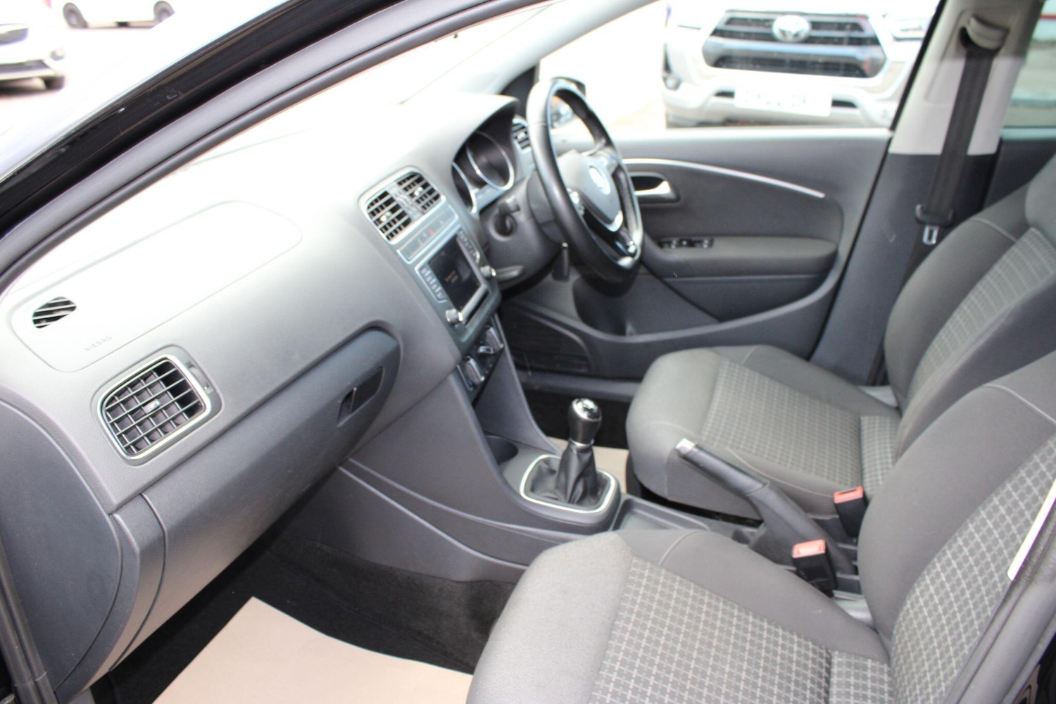 Used Volkswagen Polo 2016 for sale - 76349673: Photo 24