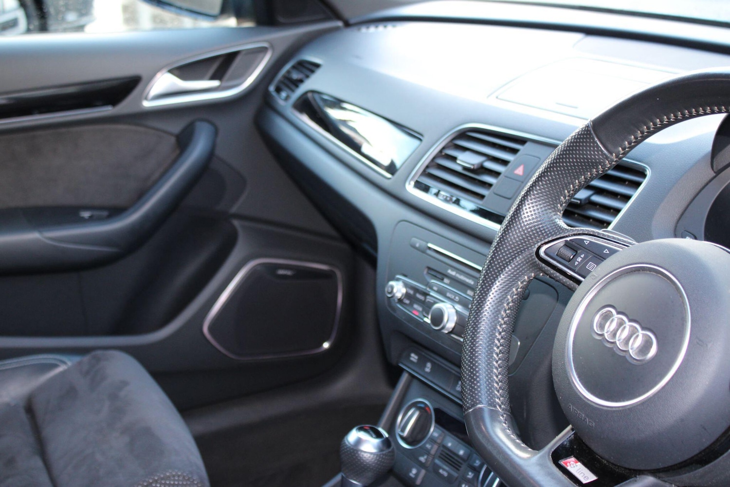 Used Audi Q3 2017 for sale - 76689116: Photo 30