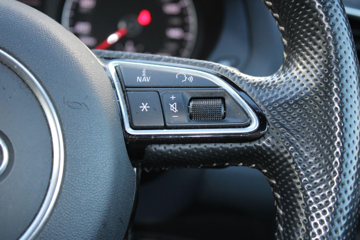 Used Audi Q3 2017 for sale - 76689116: Photo 42