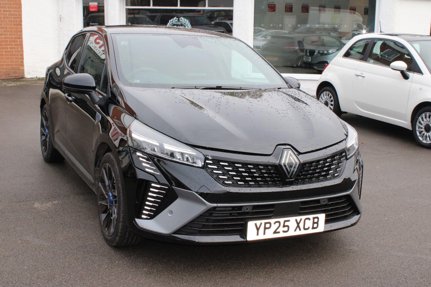 Used Renault Clio 2025 for sale - 76499064: Photo 1