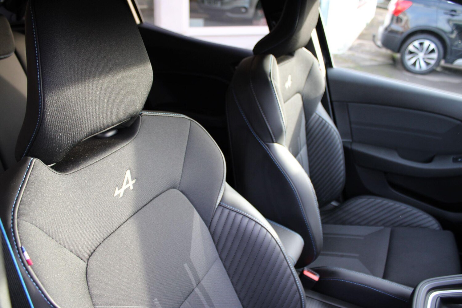 Used Renault Clio 2025 for sale - 76499064: Photo 28