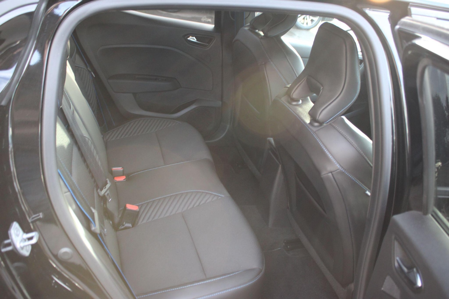 Used Renault Clio 2025 for sale - 76499064: Photo 33