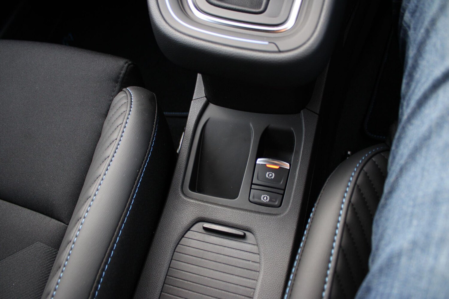 Used Renault Clio 2025 for sale - 76499064: Photo 36