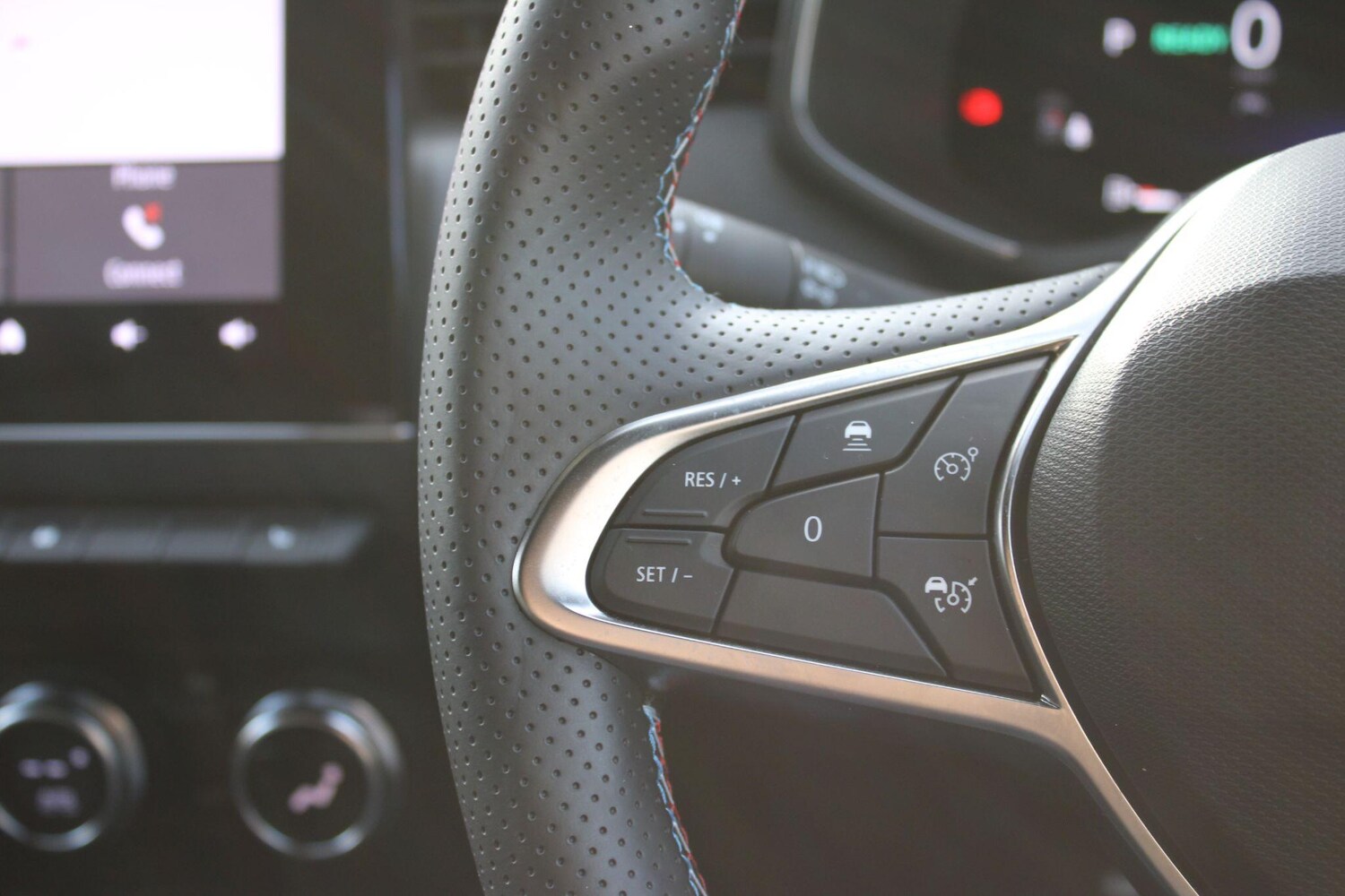 Used Renault Clio 2025 for sale - 76499064: Photo 37