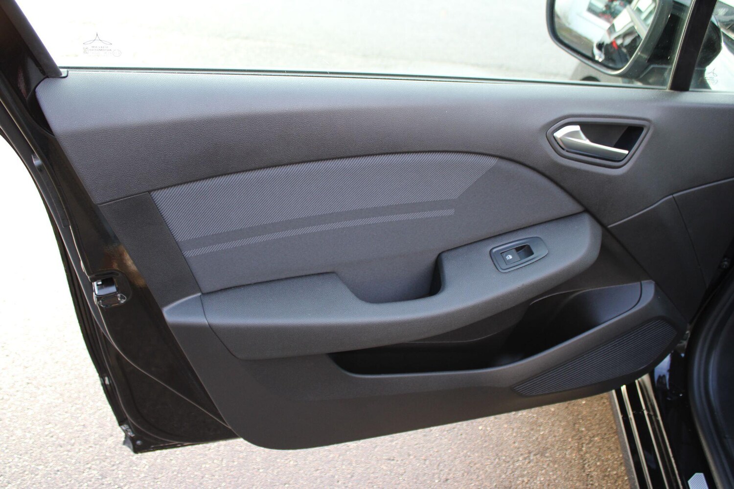 Used Renault Clio 2025 for sale - 76499064: Photo 40