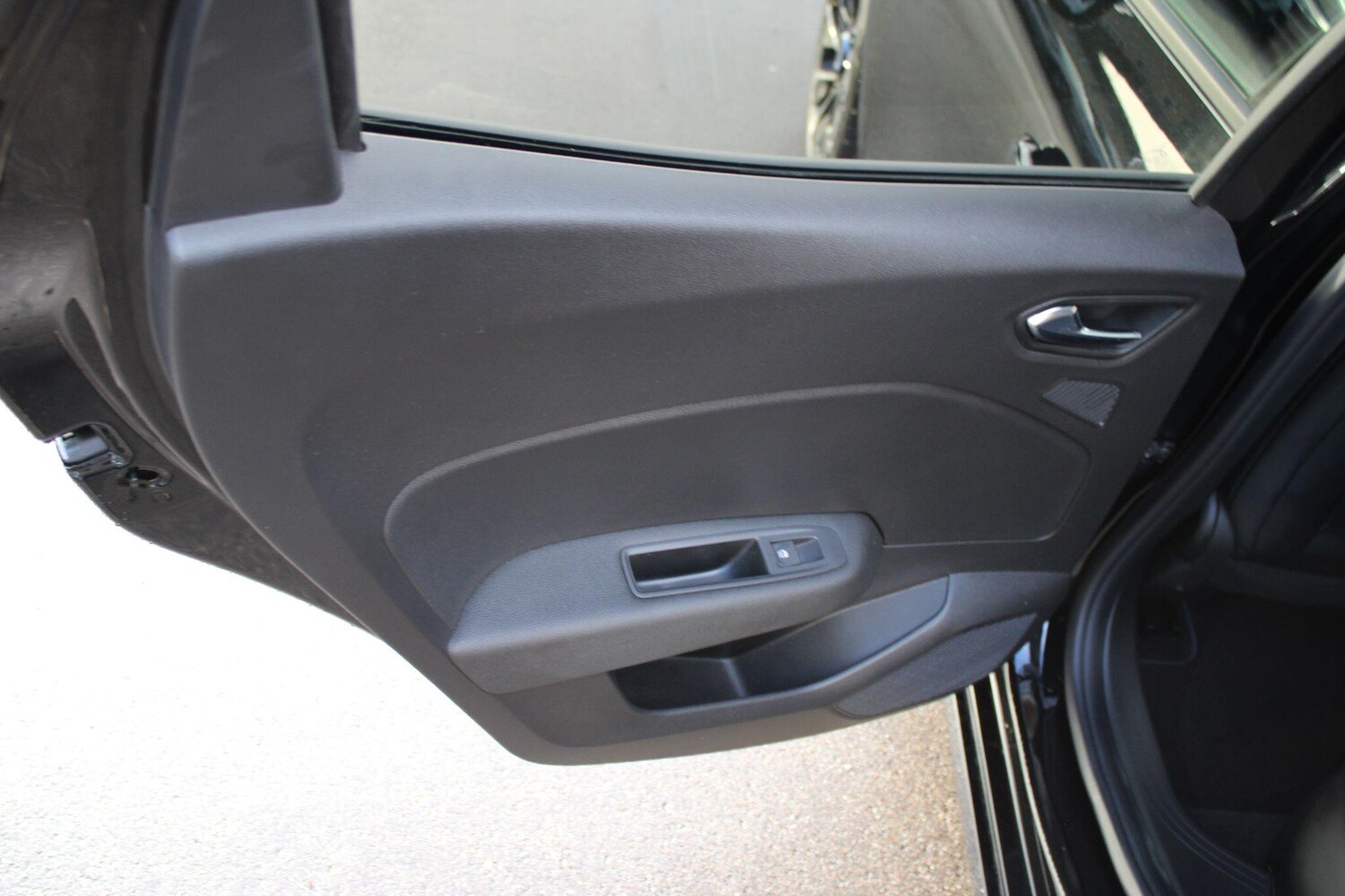 Used Renault Clio 2025 for sale - 76499064: Photo 41