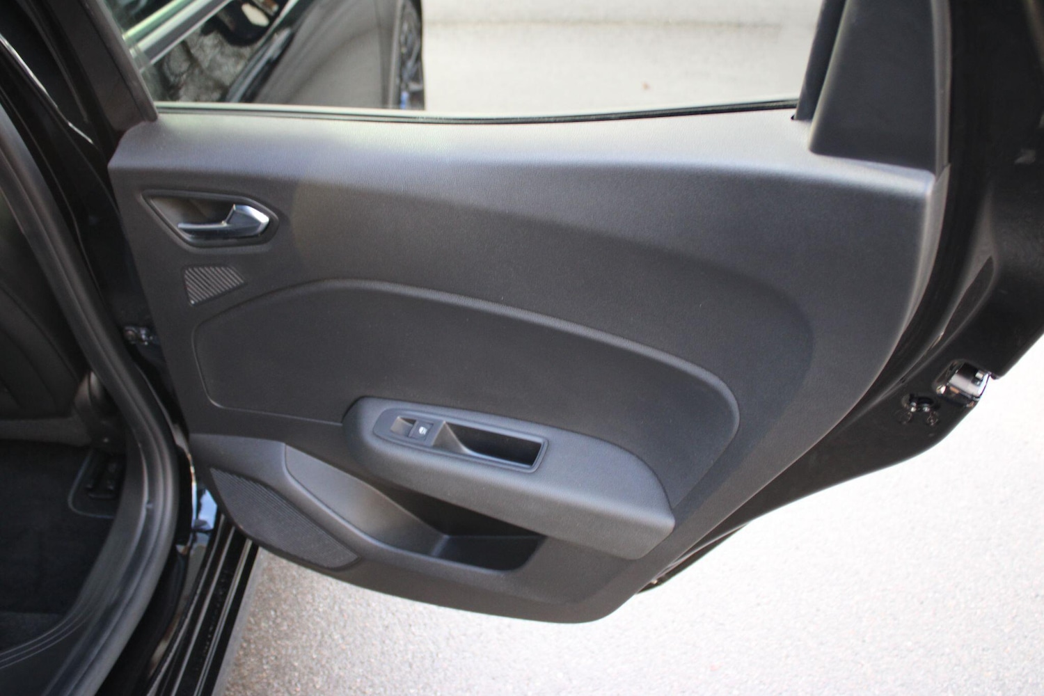 Used Renault Clio 2025 for sale - 76499064: Photo 42