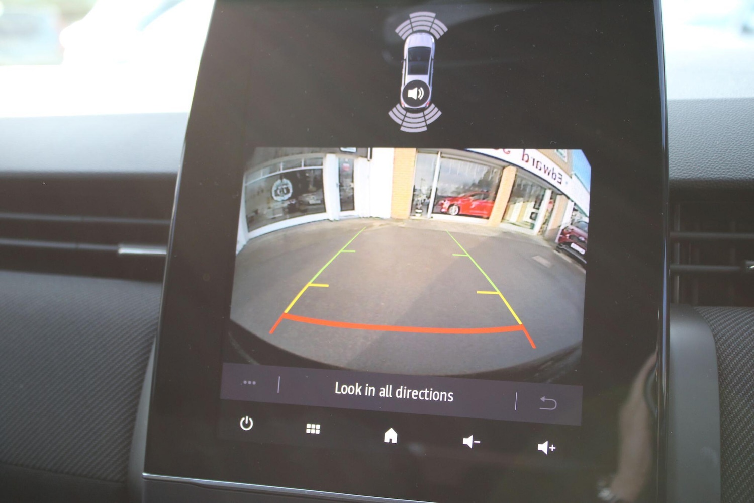 Used Renault Clio 2025 for sale - 76499064: Photo 50