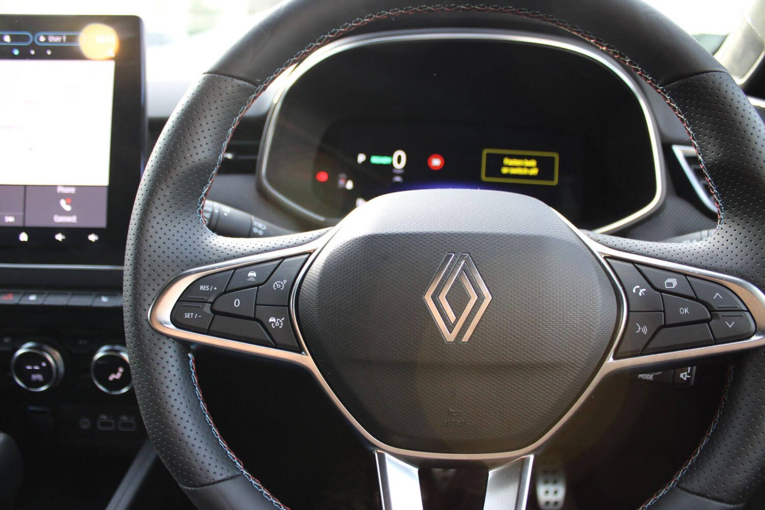 Used Renault Clio 2025 for sale - 76499064: Photo 56