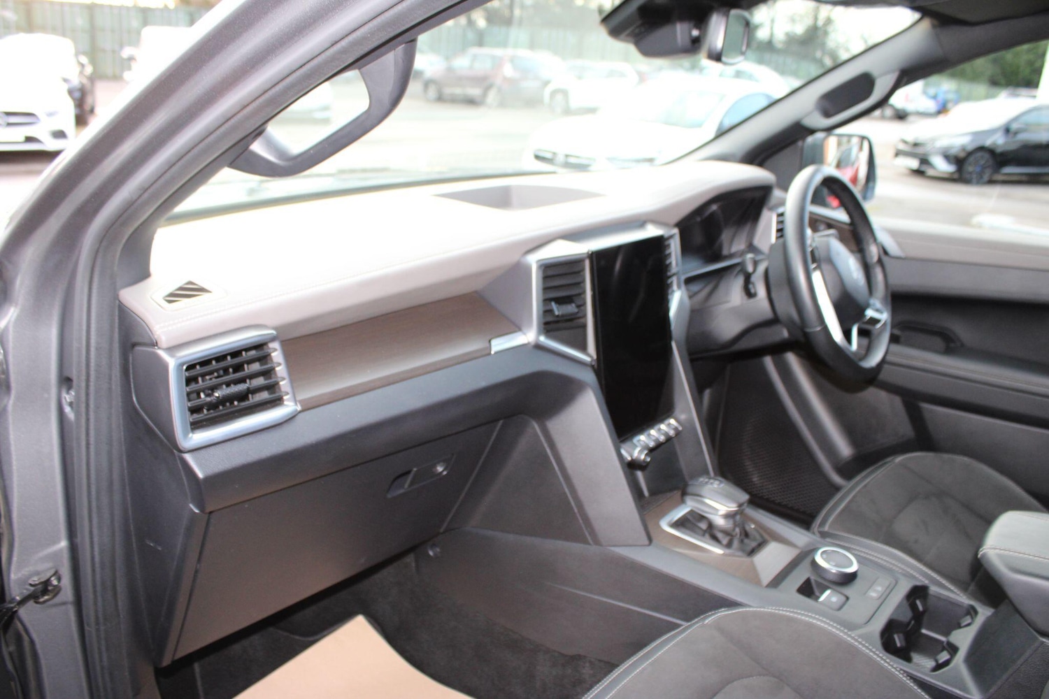 Used Volkswagen Amarok 2023 for sale - 77216022: Photo 35