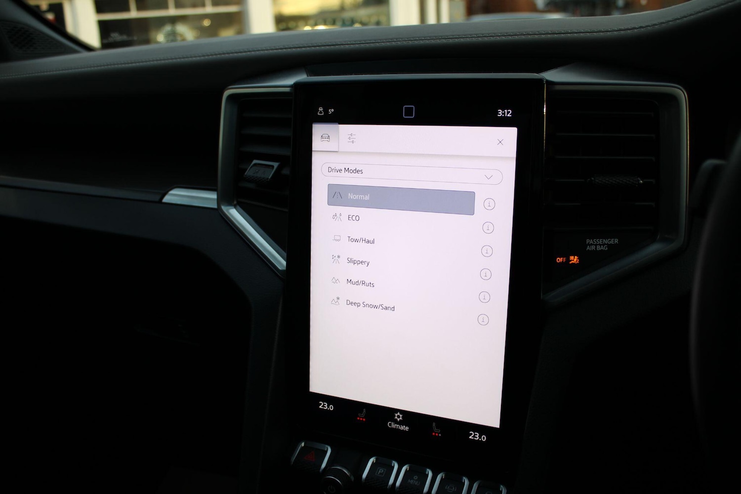 Used Volkswagen Amarok 2023 for sale - 77216022: Photo 44