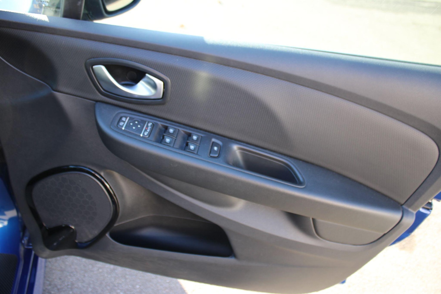 Used Renault Clio 2018 for sale - 76918576: Photo 27