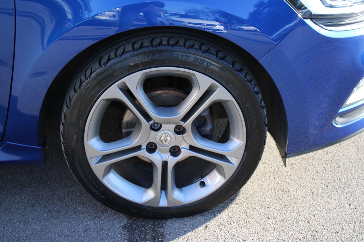 Used Renault Clio 2018 for sale - 76918576: Photo 32