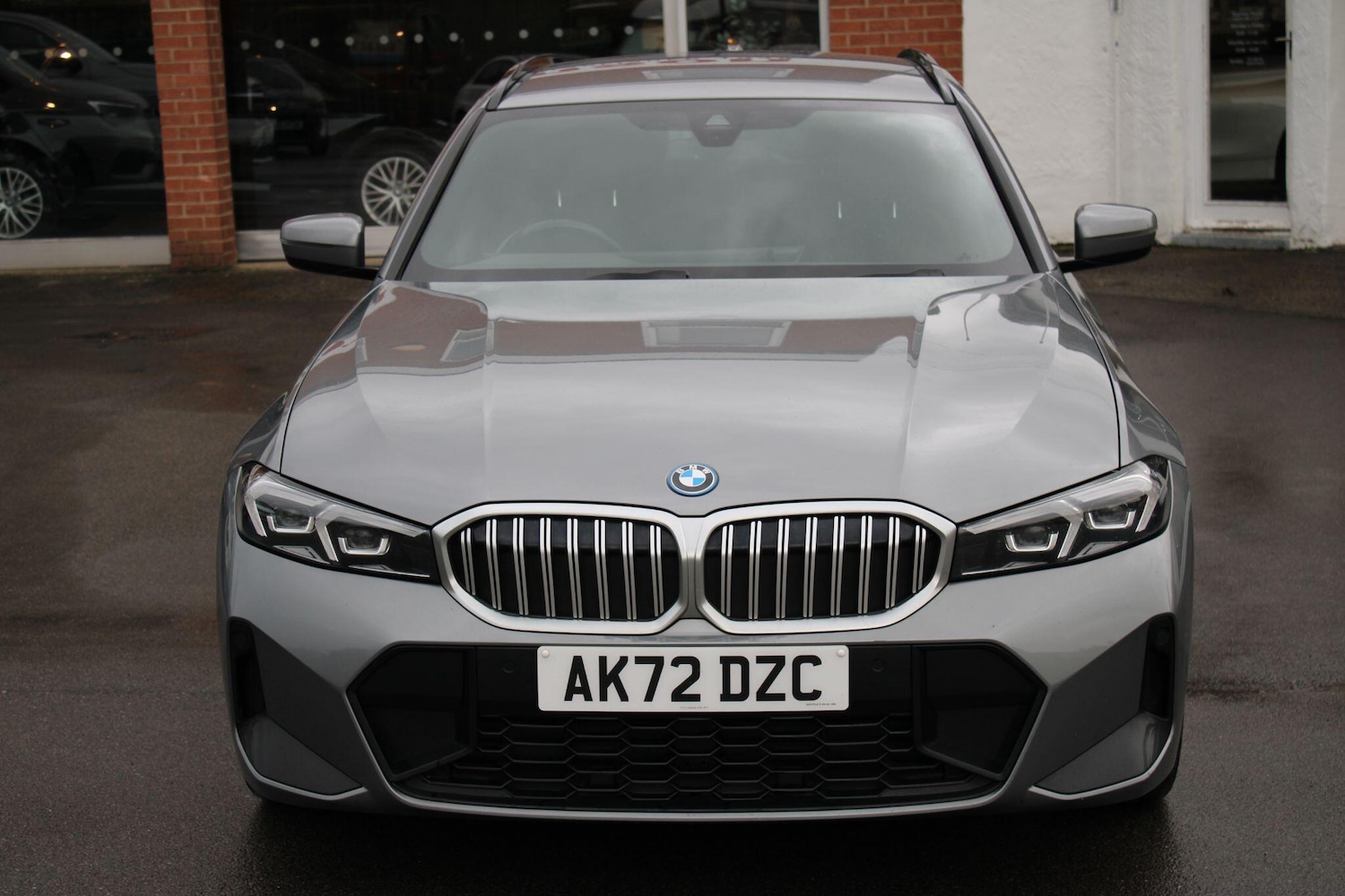 Used BMW 3 Series 2022 for sale - 76432360: Photo 2