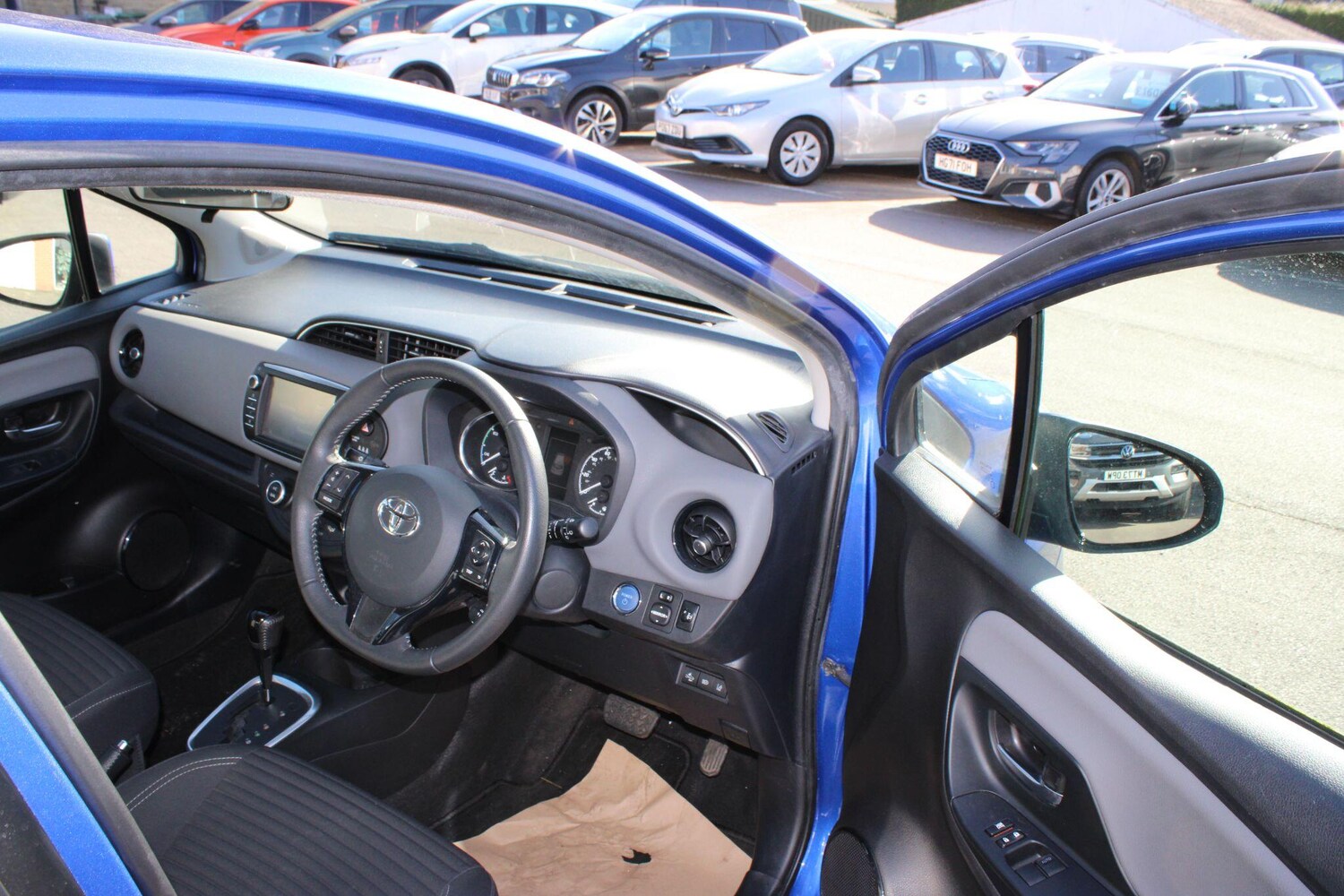 Used Toyota Yaris 2018 for sale - 77624973: Photo 27