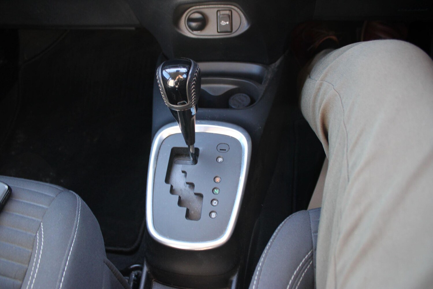 Used Toyota Yaris 2018 for sale - 77624973: Photo 28