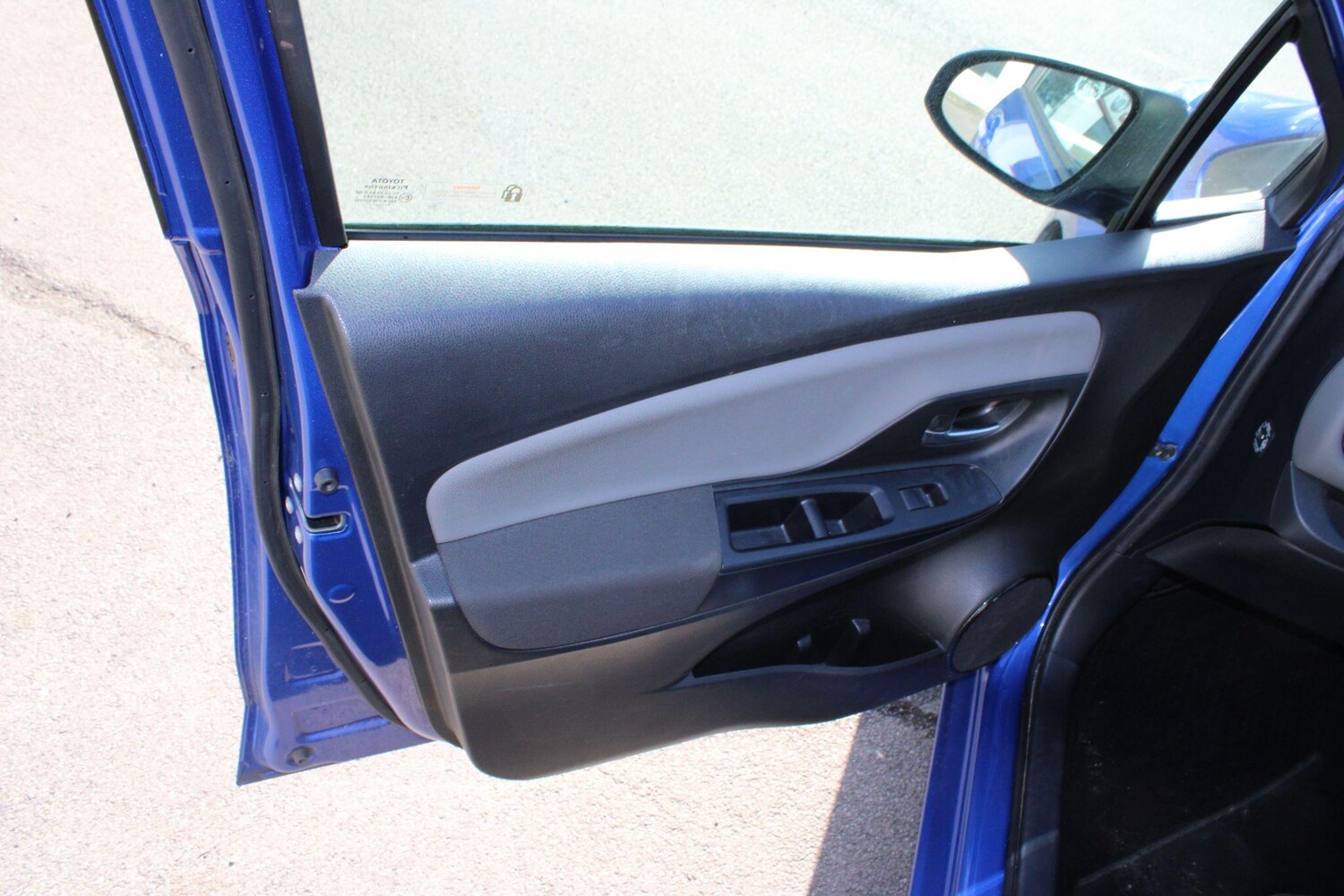 Used Toyota Yaris 2018 for sale - 77624973: Photo 38